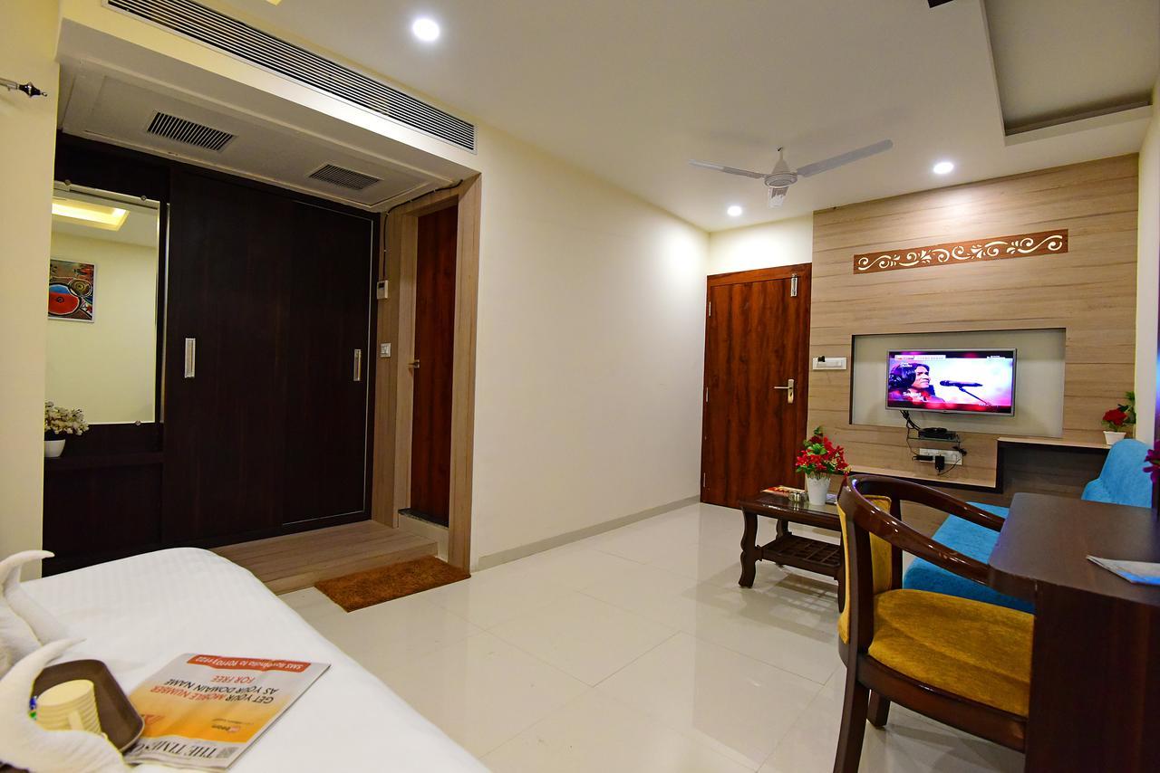 Hotel Dayal Shree Paradise Bhopal Dış mekan fotoğraf